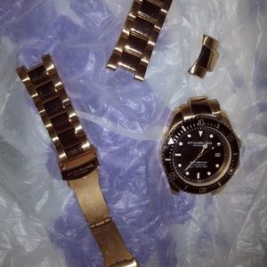 Broken watch  ❌ can be fixed‼️